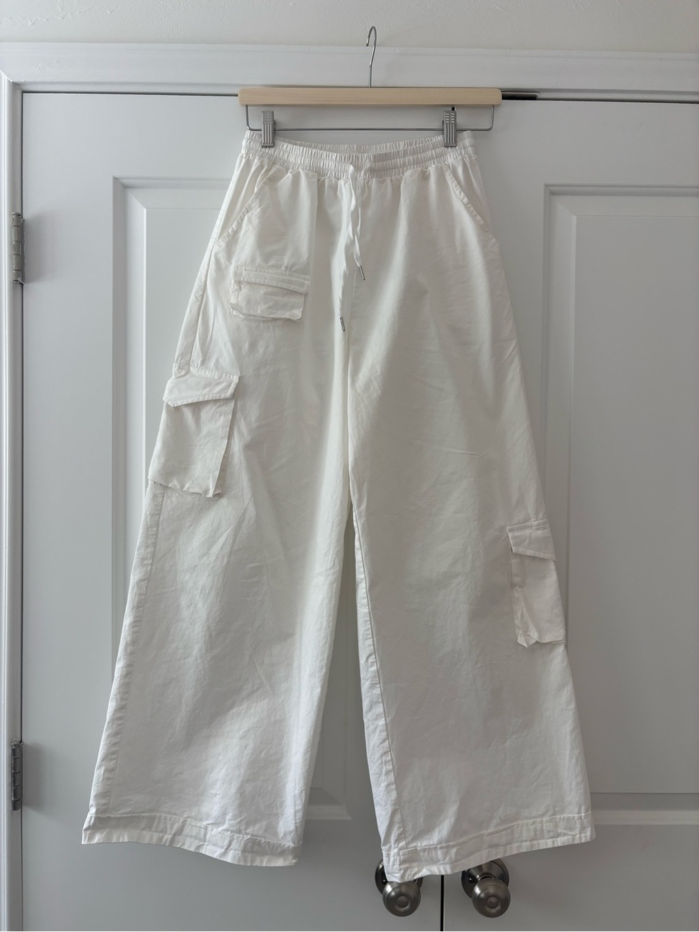 White VRG GIRL Cargo Pants – Size 8, 100% Cotton Pants